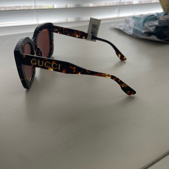 Gucci GG1151S Sunglasses - Picture 2 of 4